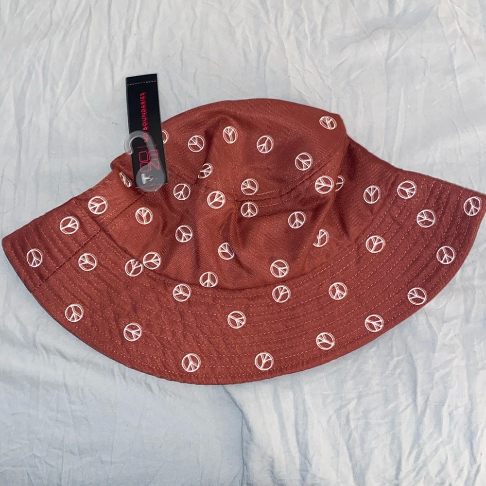 No boundaries bucket hat
